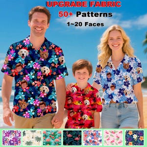 Può includere: Tre persone indossano camicie hawaiane personalizzate con vari motivi. Le camicie presentano disegni floreali, facce di animali domestici e facce umane. Il testo in alto recita "UPGRADE FABRIC", "50+ Patterns" e "1~20 Faces".