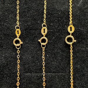 Halsband med diamantslipad kabelkedja i 24k massivt guld och tegelstenshänge bild 13
