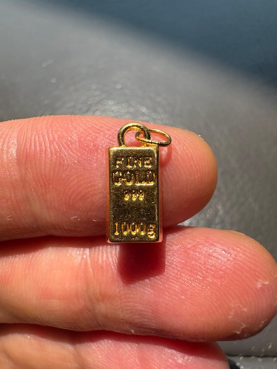 24k Solid Gold Gold Brick Pendant Diamond Cut Cable Chain Necklace