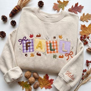 Sudadera de otoño bordada a medida, cuello redondo con retazos, nombre personalizado en la manga, ropa de Acción de Gracias, camisa de calabaza a cuadros, top de otoño