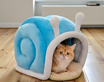All-Season Semi-Enclosed Pet House — Cozy Cat & Small Dog Bed with Secure Hideaway