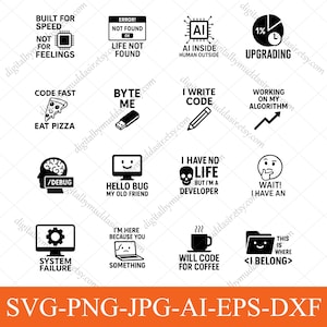 Op de afbeelding: Een verzameling zwart-wit digitale ontwerpafbeeldingen met tekst. De afbeeldingen bevatten zinnen als "Built for Speed", "Code Fast", "Hello Bug" en "Will Code for Coffee". De onderkant van de afbeelding bevat de tekst "SVG-PNG-JPG-AI-EPS-DXF".