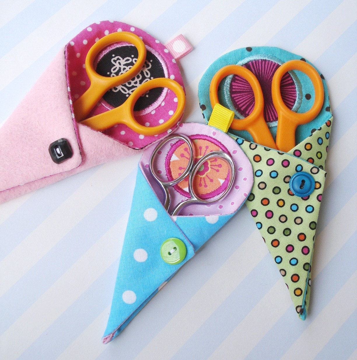 Inthehoop Scissors Holder Machine Embroidery With Circle Etsy