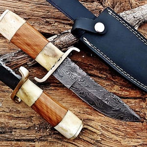 Handcrafted Custom Made Damascus Steel Skinning Knife, Hunting Knife , Best Gift for everyone