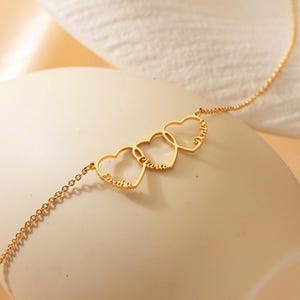 Personalized Name Hearts Necklace, Multiple Heart Necklace, Family Name Necklace, Mom Gift from Daughter, Gift for Grandma, Gift for Her