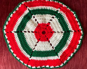 Vintage Christmas Crochet Doily - Handmade Red, Green and White Table Mat - Placemat - Round Crocheted - Retro Handmade Christmas Struped