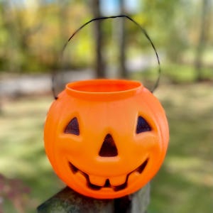 Vintage Bright Orange Jack o’Lantern Treat Pail - Retro Jack O’Lantern - Large Treat Bucket - Black and Orange Halloween Decor - 80s Kids