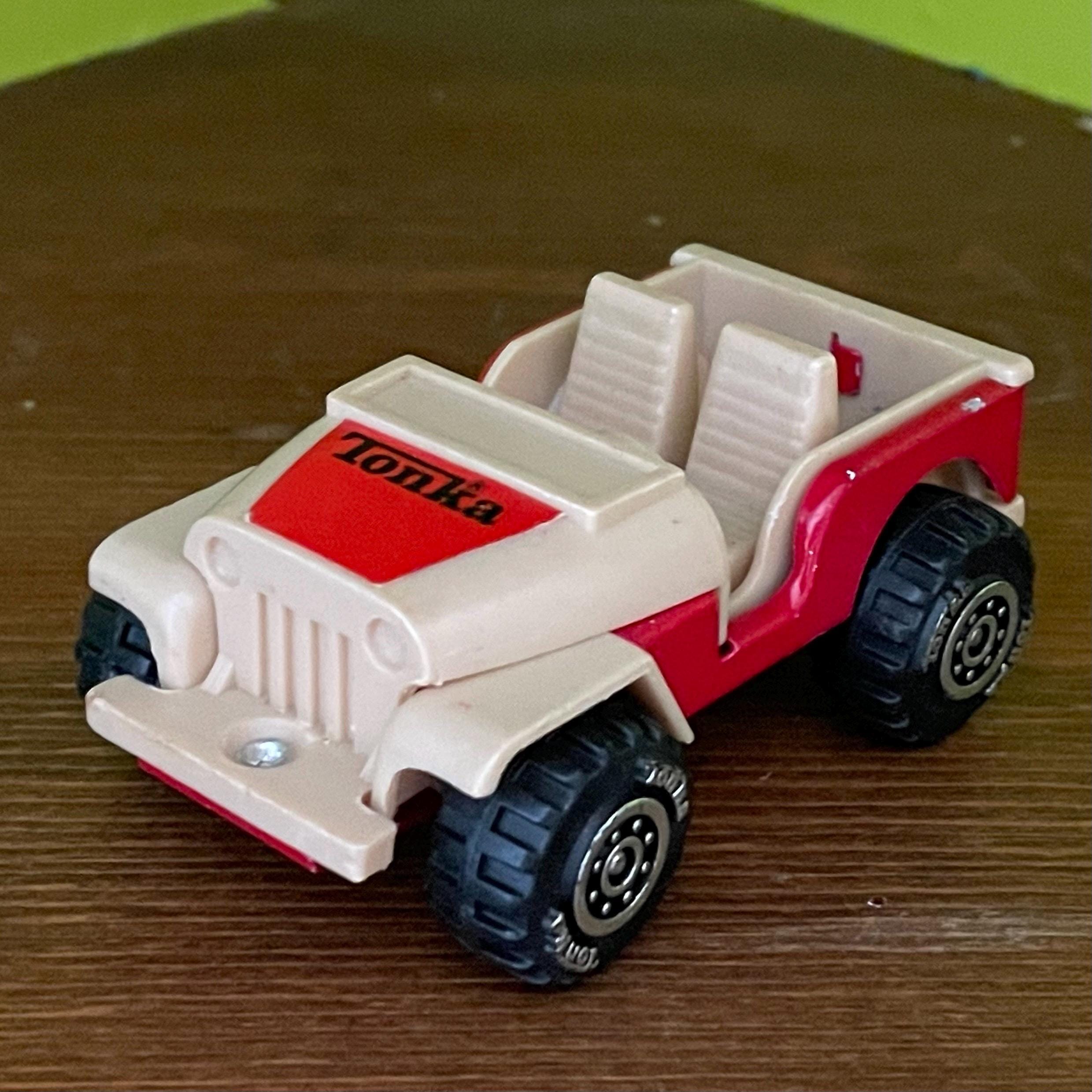 Vintage Tonka Jeep Toy - Metal Diecast and Plastic - Toy Jeep