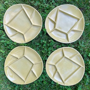 Set of Four Midcentury Modern Teardrop Shaped Divided Plates - Yellow Speckled Ceramic Plates - USA - MCM Dishes - Retro Dining Room