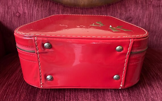 Vintage Red Vinyl Train Case - Lined in Retro Destination Fabric - Boxy Rounded Cotner Small Zippred Suitcase - Retro Travel Vacation View 6