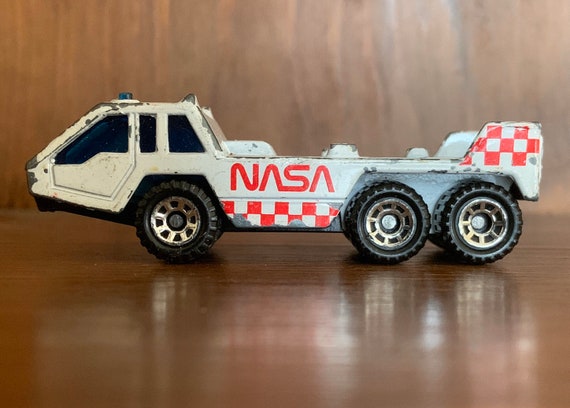 matchbox nasa transporter vehicle