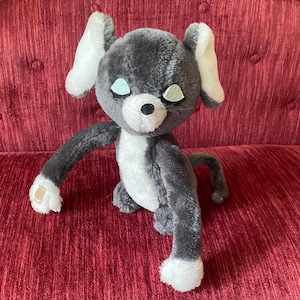 Vintage 1976 R. Dakin Hugging Mouse Plush - 1970s Toys - Stuffed Mouse Toy - Vintage Stuffed Animal - Single Grey Sleepy Mouse Stuffy