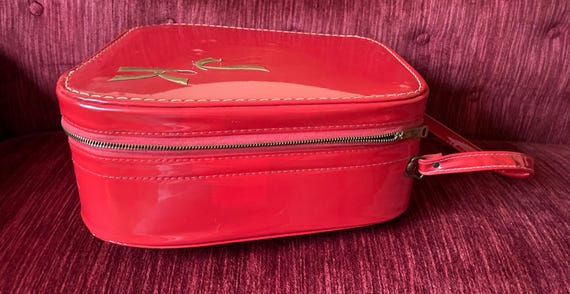 Vintage Red Vinyl Train Case - Lined in Retro Destination Fabric - Boxy Rounded Cotner Small Zippred Suitcase - Retro Travel Vacation View 5