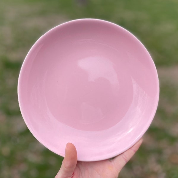 Midcentury Pink Shallow Bowl - Pastel Pink Vintage Dish - Retro Dining Room - MCM Pink - 8 Inch Dessert Bowl - Retto Pastel Kitchen