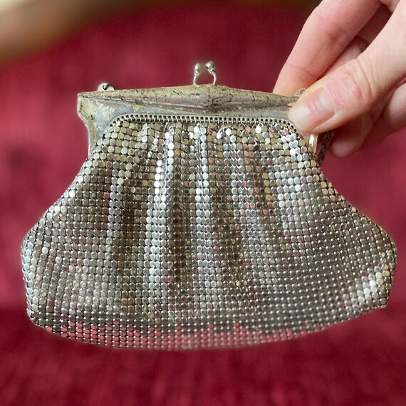 Shiny Vintage Whiting & Davis Co Silver Mesh Clut… - image 2