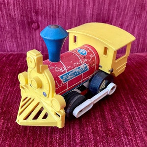 Vintage 1964 Fisher Price Toot Toot Engine Toy - FP no 643 - wood and plastic - Train Shelf Decor - 1960s childhood - Retro Toy Train Toy