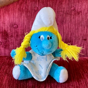 Vintage 1981 Smurfette by Wallace Berrie & Co Peyo - 1980s toys - childhood nostalgia - smurf collectible - Smurfette Pigtails and  Dress