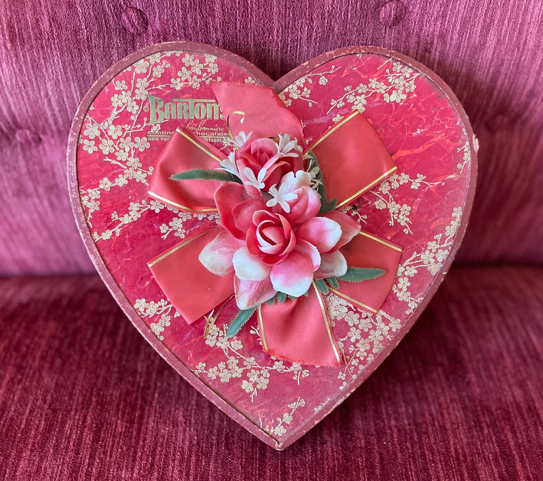 Vintage Bartons Bonbonniere Valentine Chocolate Box Vintage Heart