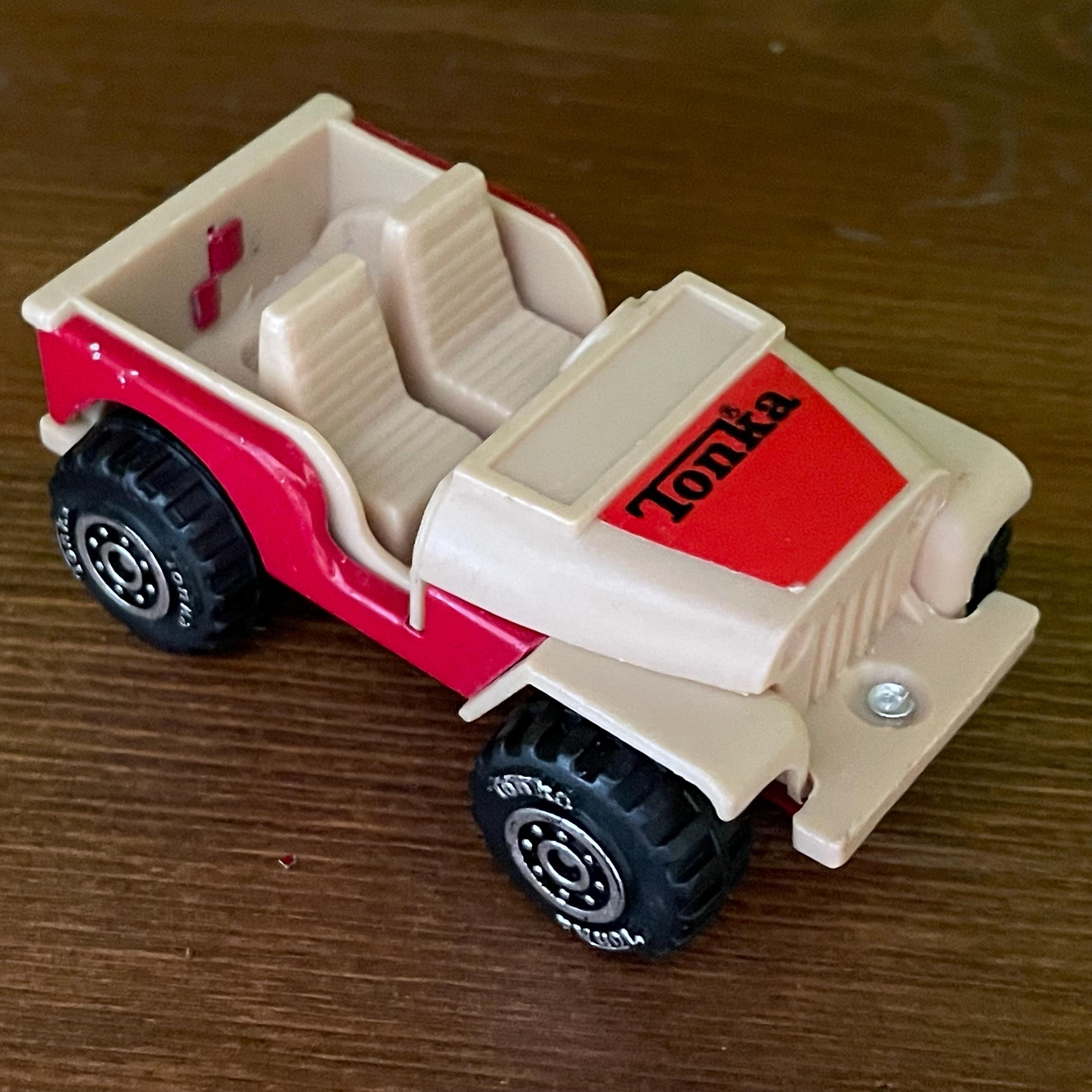 Vintage Tonka Jeep Toy - Metal Diecast and Plastic - Toy Jeep
