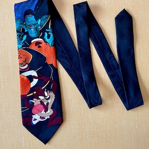 Vintage 1996 Space Jam Necktie - funny Looney Toons tie - Warner Brothers Taz - Space Jam Aliens - Tasmanian Devil - Basketball Tie 90s