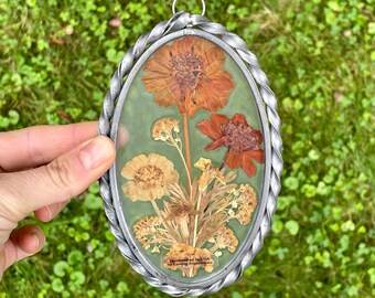 Vintage Pressed Flower Art in Leaded Oval Frame - Lasting Impressions Dried Flower Picture - Retro 1970s Small Art - silver frame window