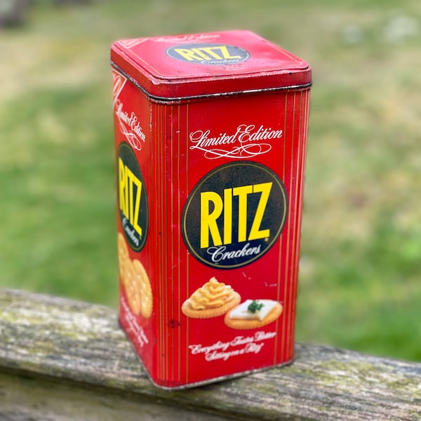 Vintage 1986 Limited Edition Ritz Crackers Tin - Everything Tatses Better in a Ritz - Red Advertising Tin - Retro Kitchen Decor - Nabisco