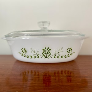 Vintage Glasbake Milkglass 1 Quart Casserole with Green Daisy Pattern - Milkglass Oval Casserole Dish with Lid - Retro Kitchen Collectible
