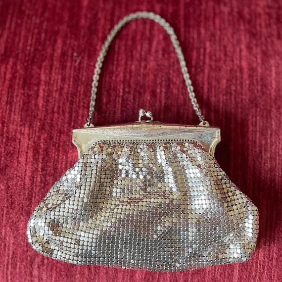Shiny Vintage Whiting & Davis Co Silver Mesh Clut… - image 1