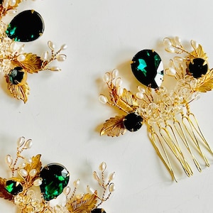 J o d h a - Emerald Hair comb | Bridal Hair comb | gold and pearl hair comb - 55