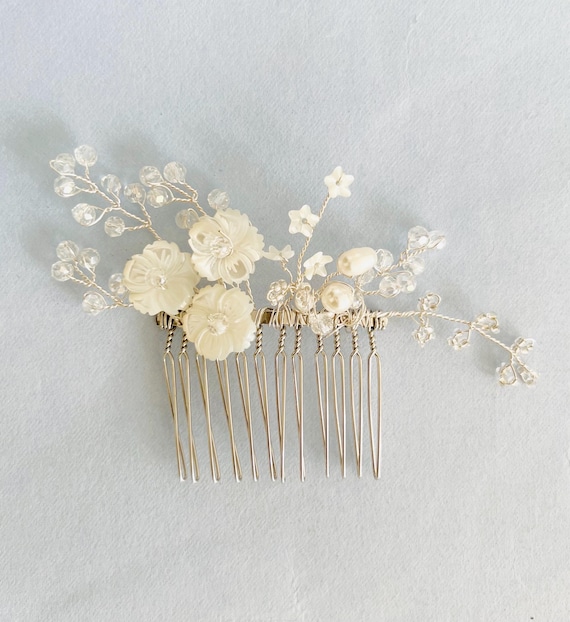 Vintage Mother-of Pearl Floral Hair Comb Vintage Mother of Pearl Floral Hair Comb – Twixt Designs  main image 4