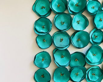 10 Teal green flowers, satin silk flowers, mini flowers, appliqué, wedding, party dress