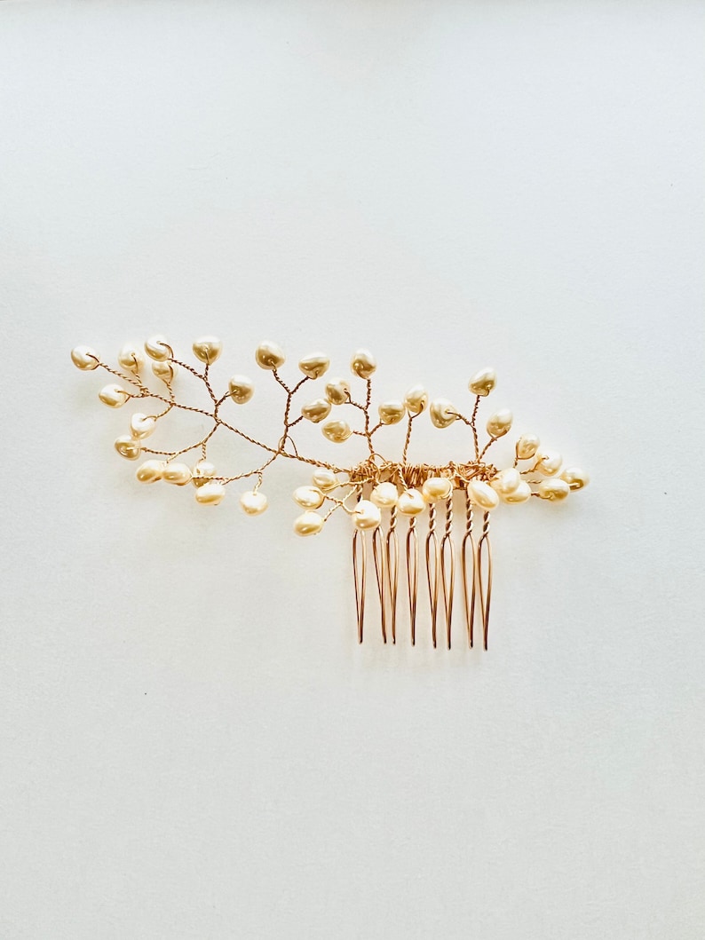 Mandira Leaf Hair Comb, Pearl Hair Comb, botanical wedding, Modern bride 13 image 1