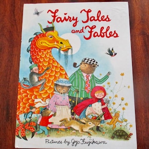 チェコ　ヴィンテージ絵本　ANIMAL FAIRY STORIES il_fullxfull.6373788479_ke21.jpg