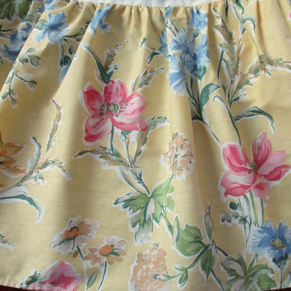 Laura Dust Ruffle Etsy