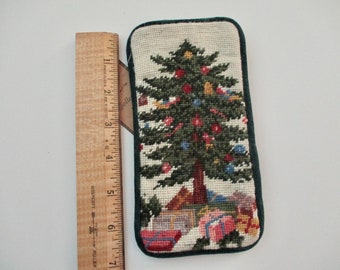 needlepoint CHRISTMAS flatware holder, eyeglass holder - money holder, gift card holder, old fashioned Christmas tree, vintage