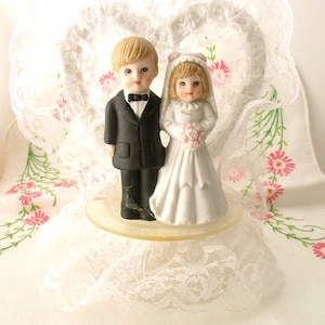 Vintage Wedding CAKE TOPPER with bride and groom- heart, porcelain, children, cute
