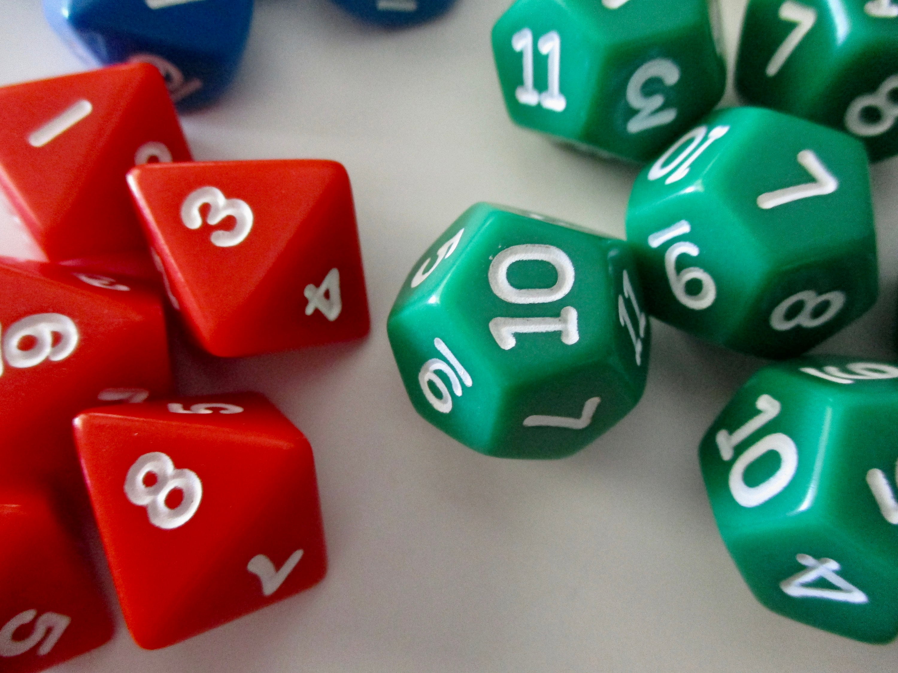 Dados de plástico: 24 piezas - piezas de repuesto para juegos, octaedro,  decágono, dodecágono, icosaedro - Etsy México, image size:3000x2250