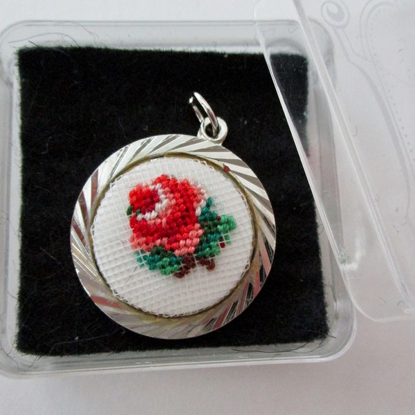 petit point needlepoint pendant - made in Vienna, silver, red rose, flower, floral, romantic, vintage