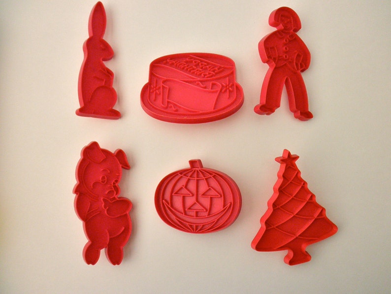 Set of 6 Vintage Red Plastic COOKIE CUTTERS With Handles Etsy