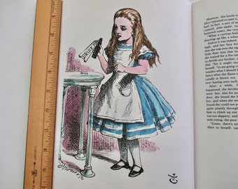 70s vintage ALICE In WONDERLAND book - Lewis Carroll, Tenniel, hardcover, large illustrations