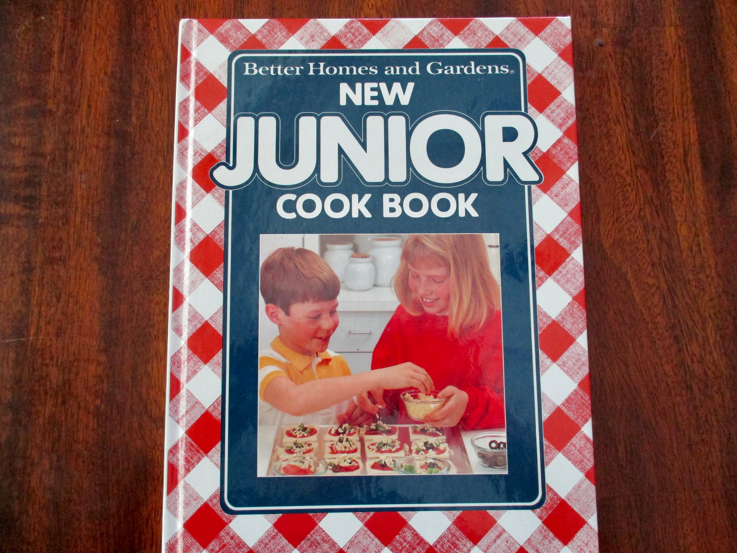 kids cookbook- 80s Better Homes and Gardens New Junior Cook Book- hardcover, vintage