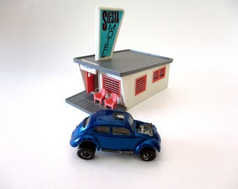 1967 Hot Wheels Custom Volkswagen: Metallic Blue Red Line Diecast