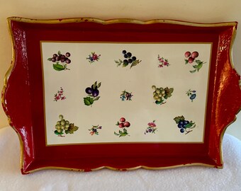 Vassoio vintage Doratex italiano del 1965. Vassoio da portata da 35,5 cm. Decorazione da cucina in stile metà secolo, nei colori rosso e oro.