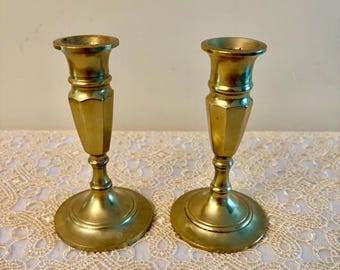 bougeoirs vintage en laiton.