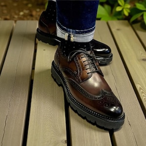 Handgefertigte Dunkelbraune Leder Wingtip Brogue Schuhe