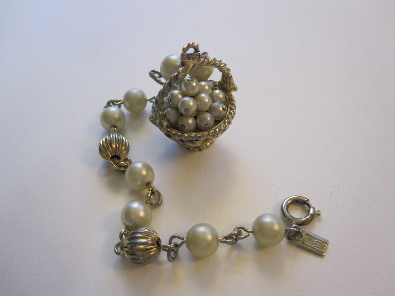 vintage basket charm bracelet faux pearls basket charm bracelet Em-J