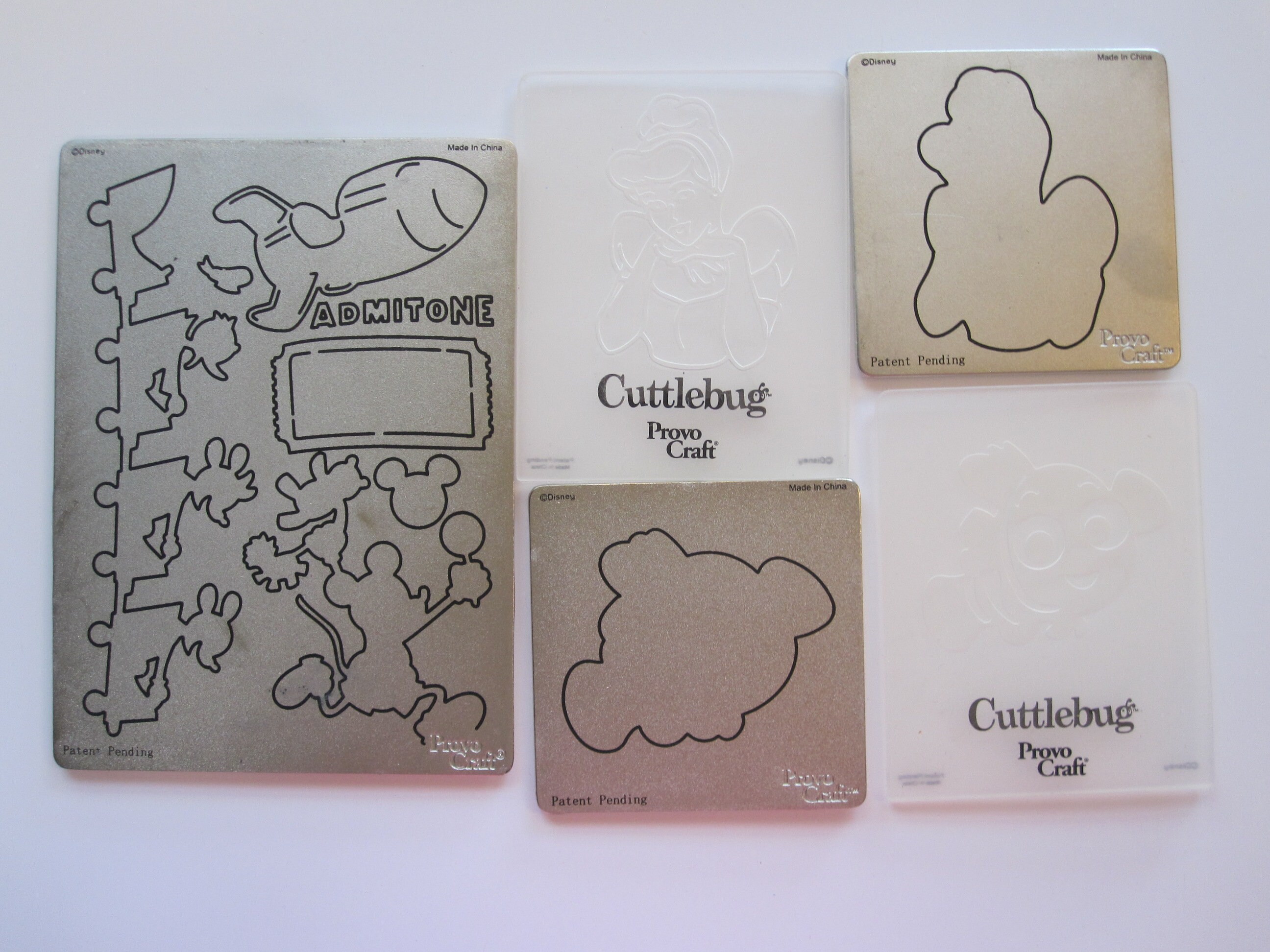 Cricut Cuttables Embossing Kit 1 acrylic folder & 1 embossing sheet 4.25 x  5.75