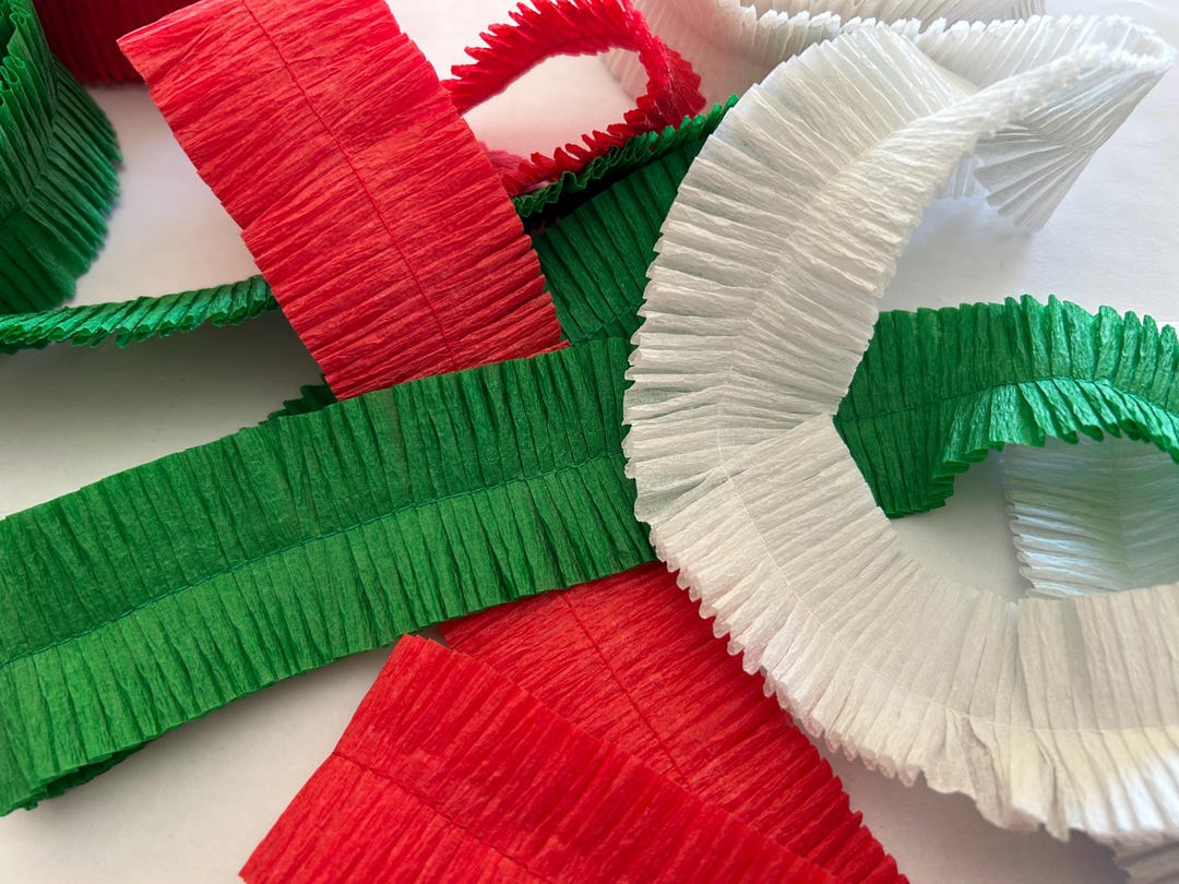 9 Yards Ruffled Crepe Paper - Christmas Colors - 3 Yards Each Red ...