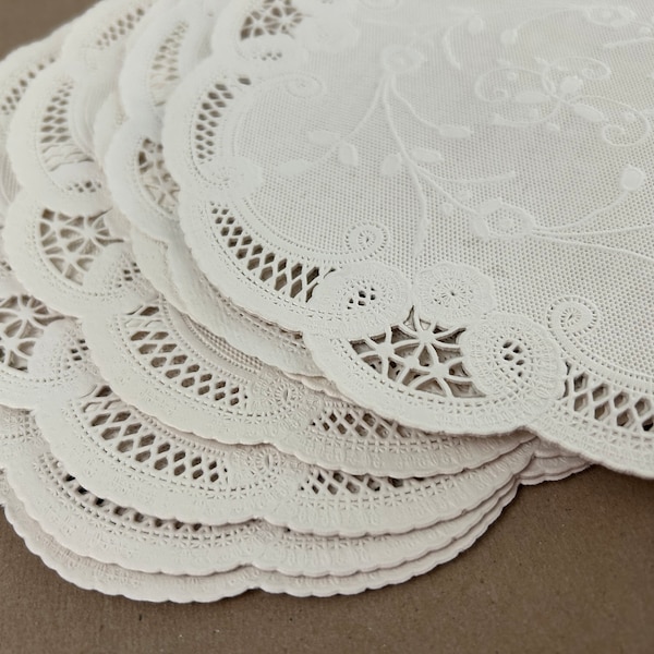 50 vintage paper doilies - 8 inch paper lace doilies - off white paper doilies