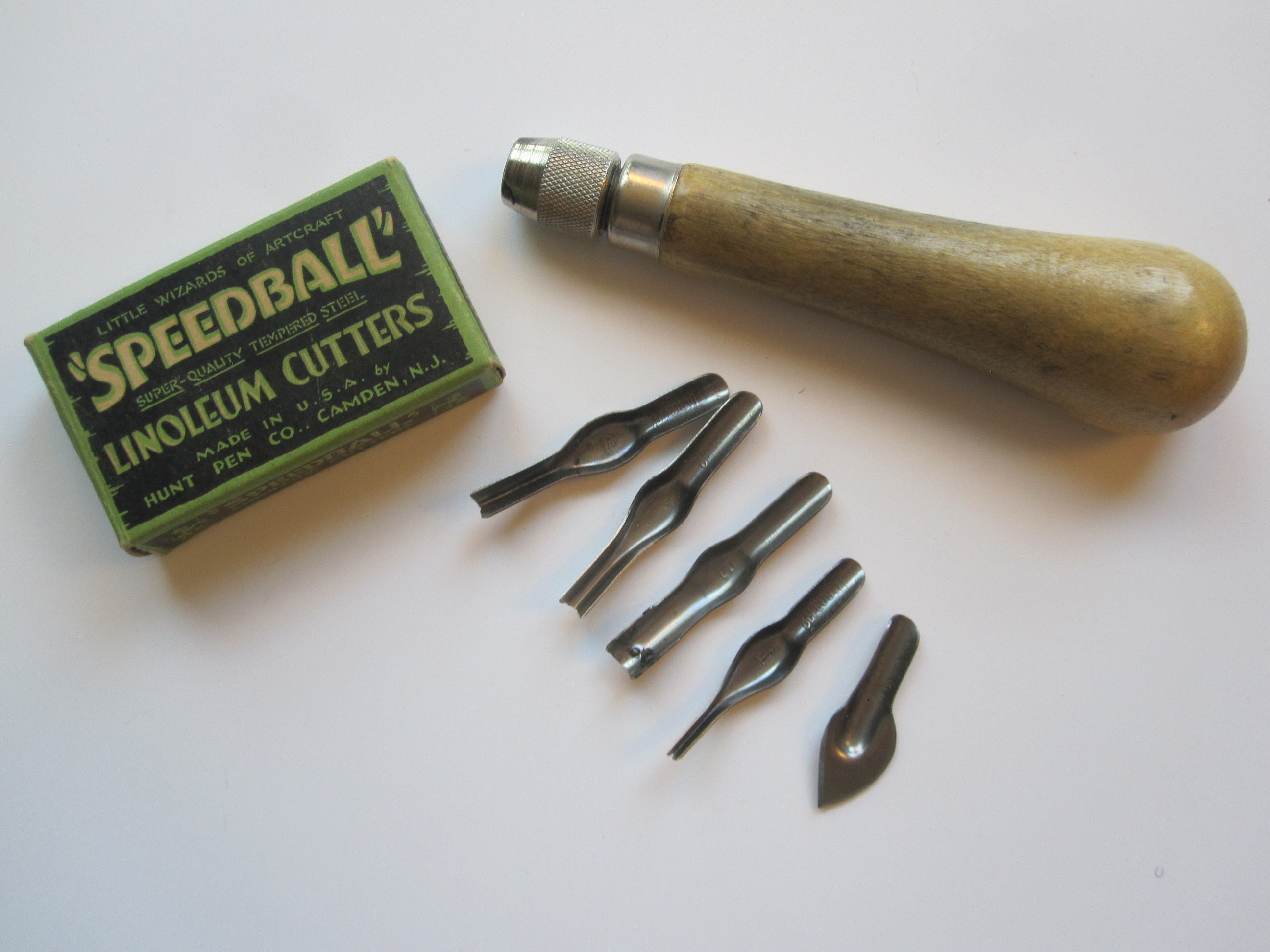 Vintage Speedball Linoleum Cutter Handle and Five Blades 